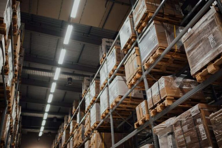 European warehouse logistics packaging facility hiring non-EU workers under 2026 work permit quotas
